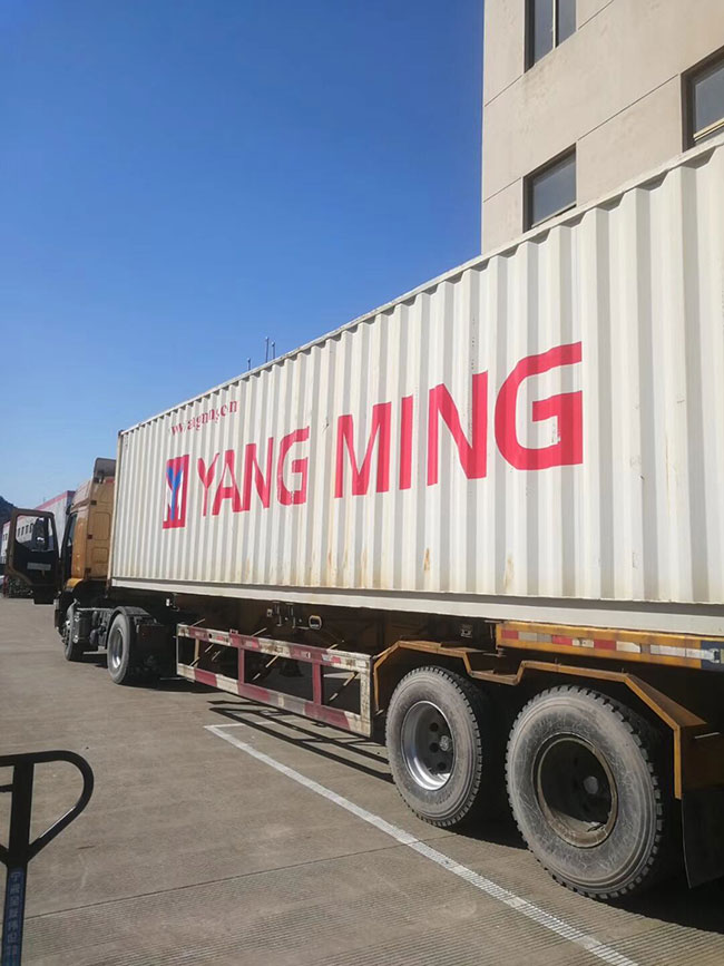 Primul container după vacanța de Anul Nou Chinezesc!